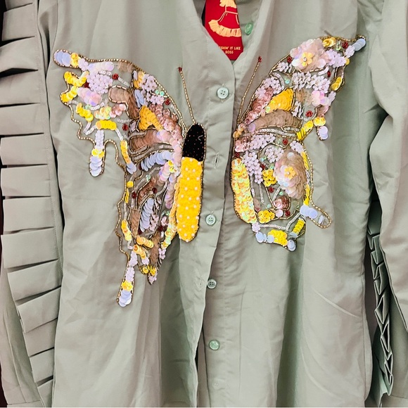 Swiss boss green shirt with heavy embroidery in the form of butterfly 🌸🌸 - Picture 8 of 8